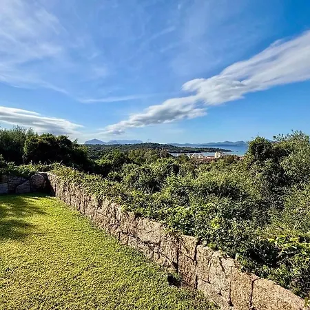 In Portocervo, Pool, 3 Bedrooms, Sea View Abbiadori